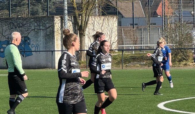 ETB Frauen starten gegen Steele II